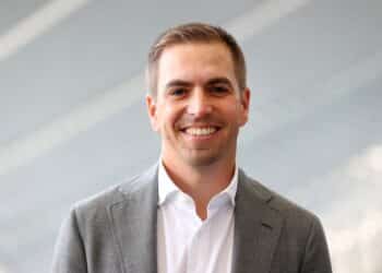 Video zur Fußball-Europameisterschaft / Mehr Treffer für die Umwelt: Philipp Lahm und der Trenn-Bär zeigen richtige Mülltrennung