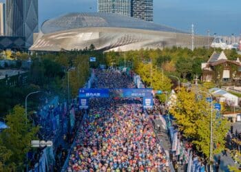 30.000 Marathonbegeisterte entfachen mit ihrem Lauf die Schönheit von Dalian