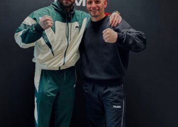 MMA Kampf: Hamburger Social Media Star „Flying“ Uwe Schüder (u.a 7 vs Wild) tritt im Oktagon gegen Ediz „der Breite“ Tasci an