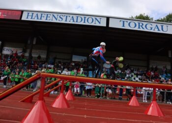 Sportliche Fitness + hohe Konzentration = spannende Wettbewerbe / Deutsche Feuerwehr-Meisterschaften im Internationalen Feuerwehrsportwettkampf eröffnet
