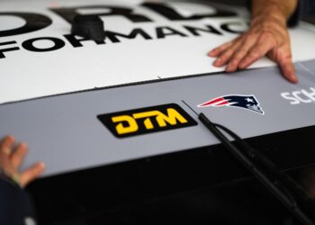 Gemeinsam zu Höchstleistungen: DTM und New England Patriots bringen Football und Motorsport zusammen